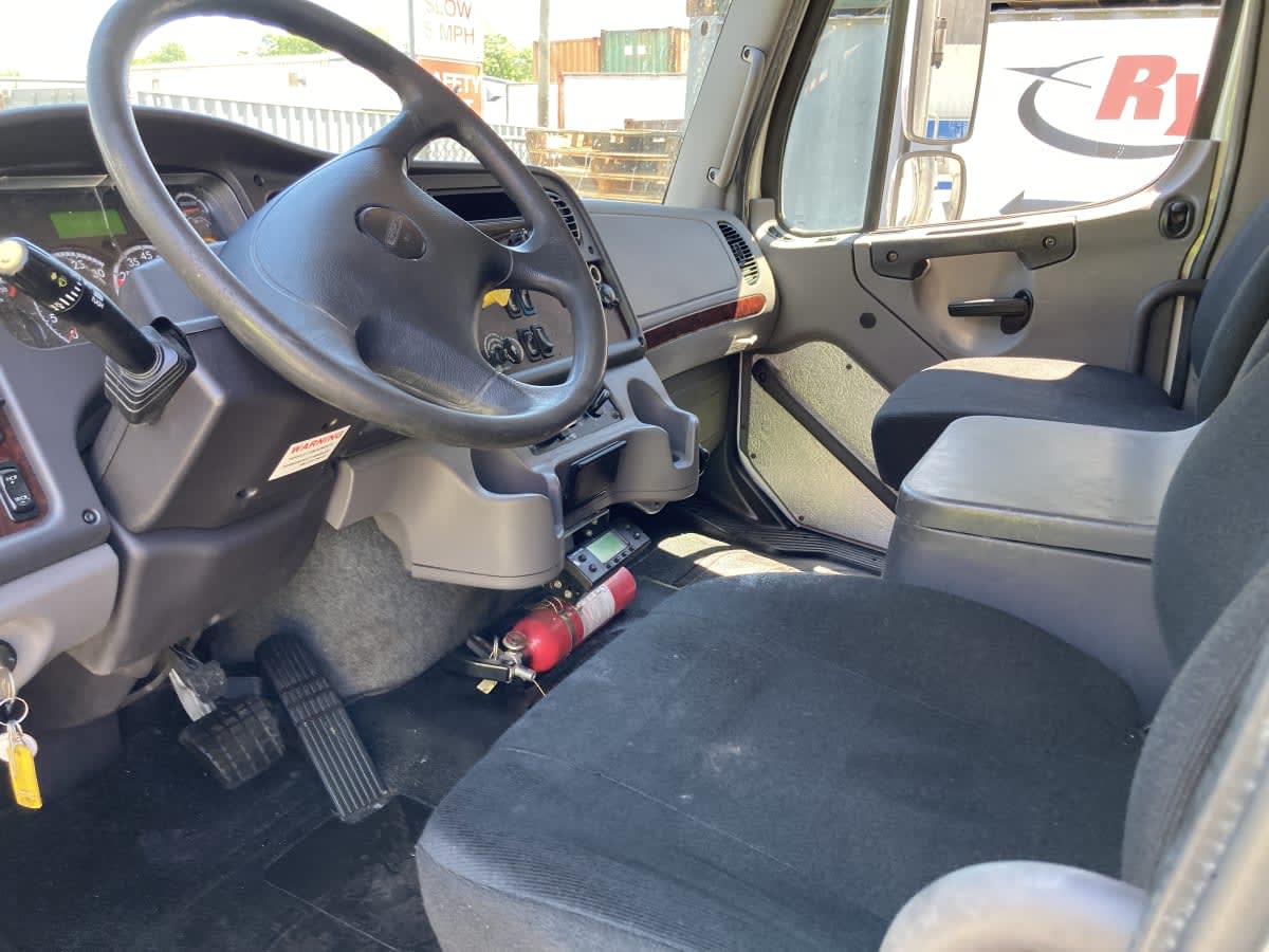 2019 Freightliner/Mercedes M2 106 870188