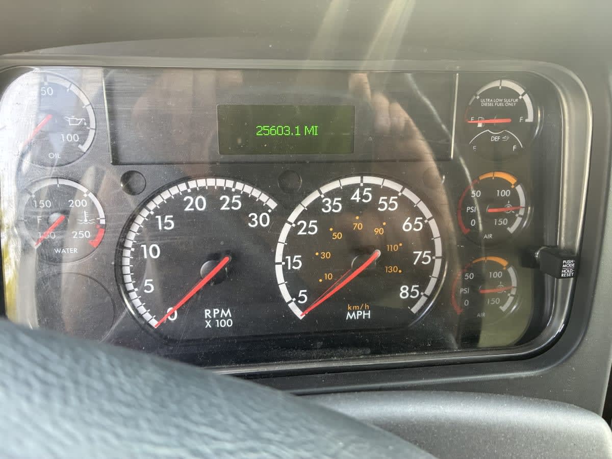 2019 Freightliner/Mercedes M2 106 870190