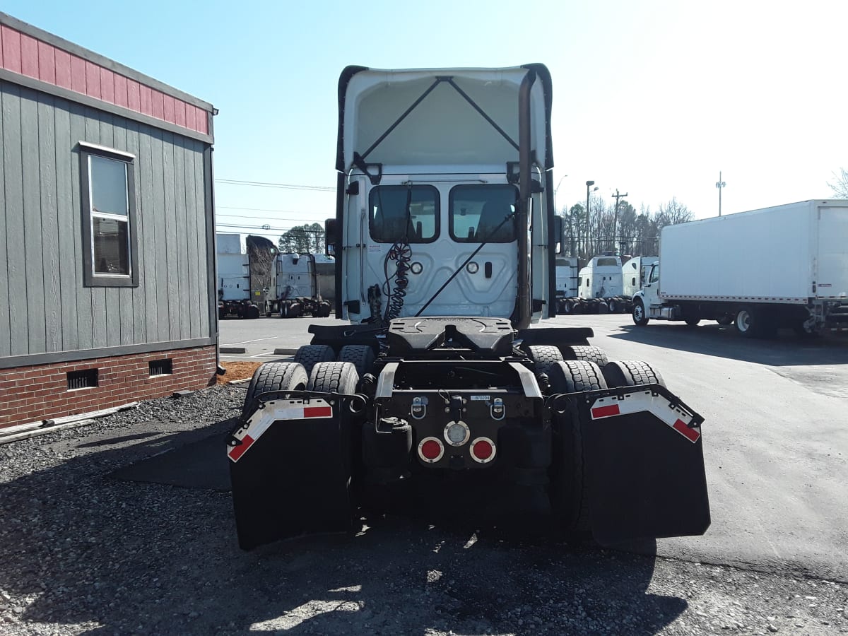 2019 Freightliner/Mercedes CASCADIA 125 870204