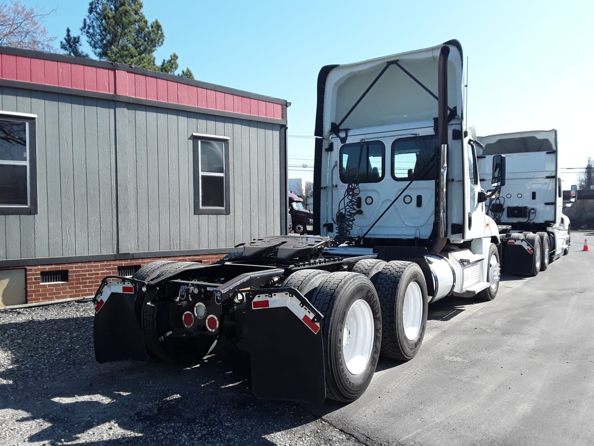 2019 Freightliner/Mercedes CASCADIA 125 870204