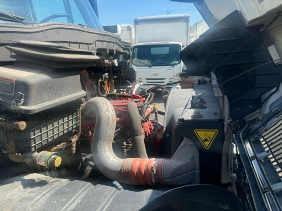 2019 Navistar International 4300 870206