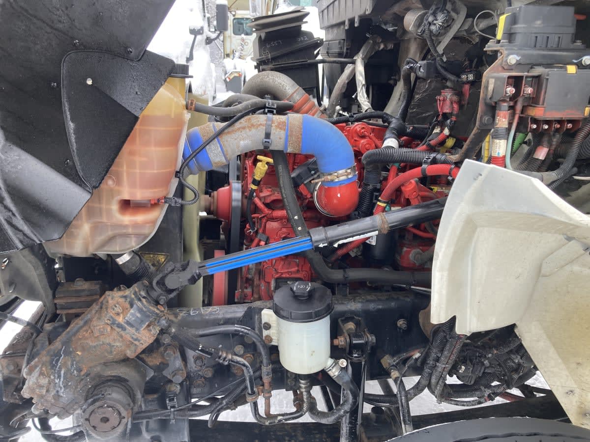 2019 International 4300 - image 8