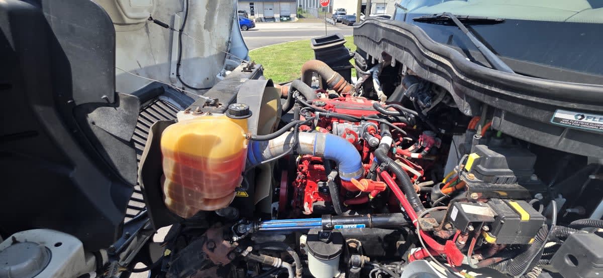 2019 Navistar International 4300 870223