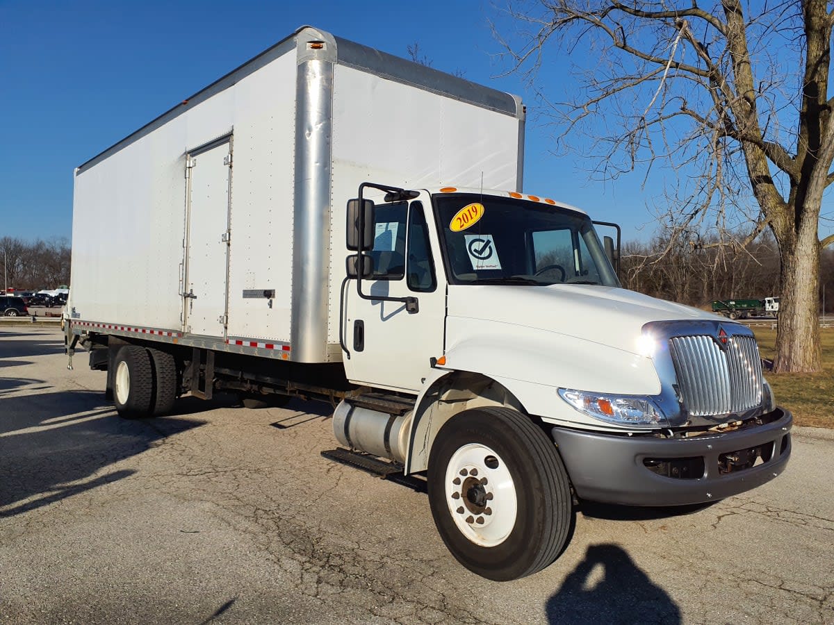 2019 International 4300 - image 3