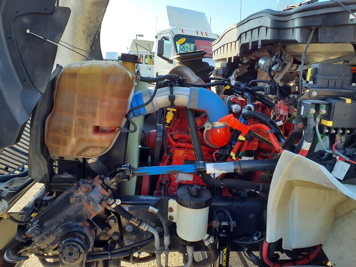 2019 Navistar International 4300 870225