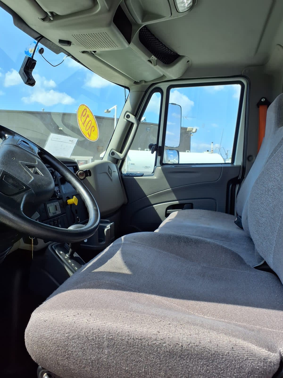 2019 Navistar International 4300 870226