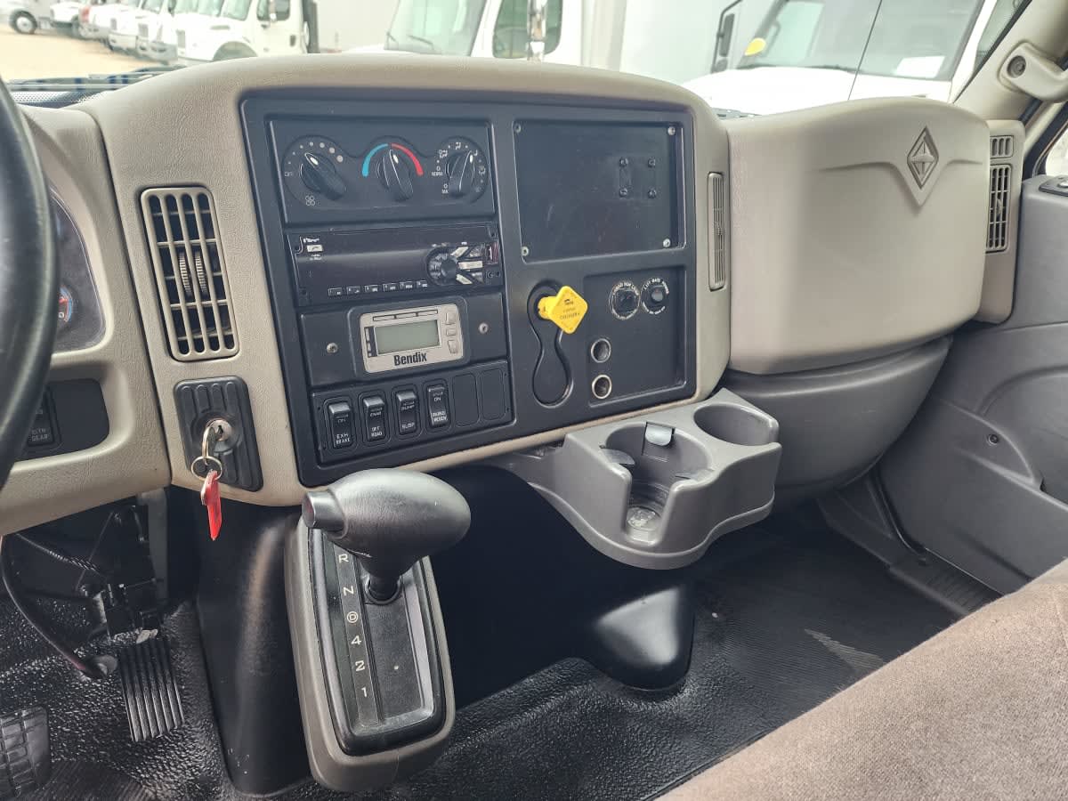 2019 Navistar International 4300 870229
