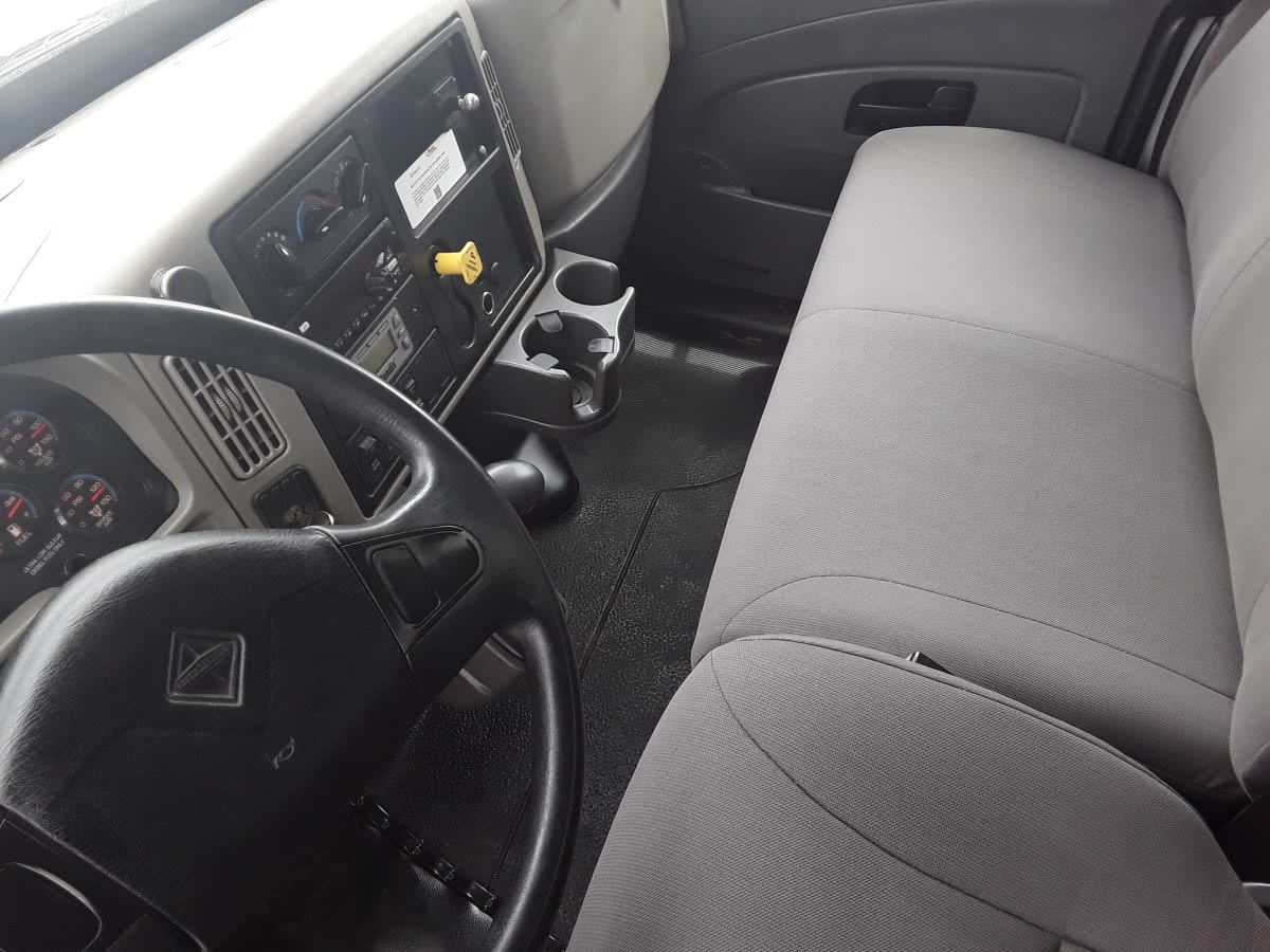 2019 Navistar International 4300 870232