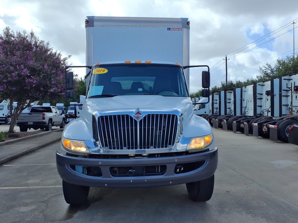 2019 International 4300 in Houston, TX — photo 2