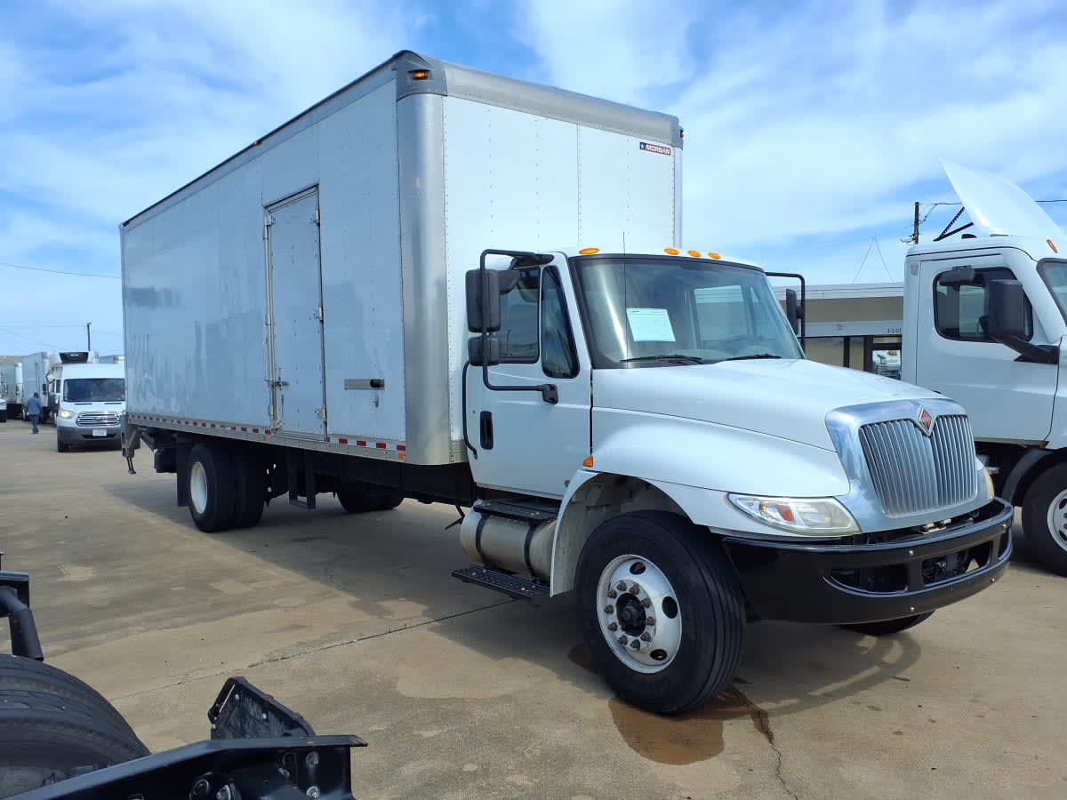 2019 International 4300 in Dallas, TX — photo 3