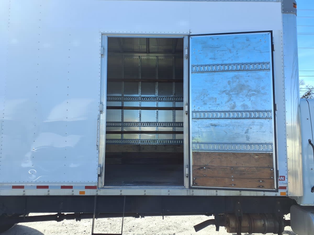 2019 Navistar International 4300 870248