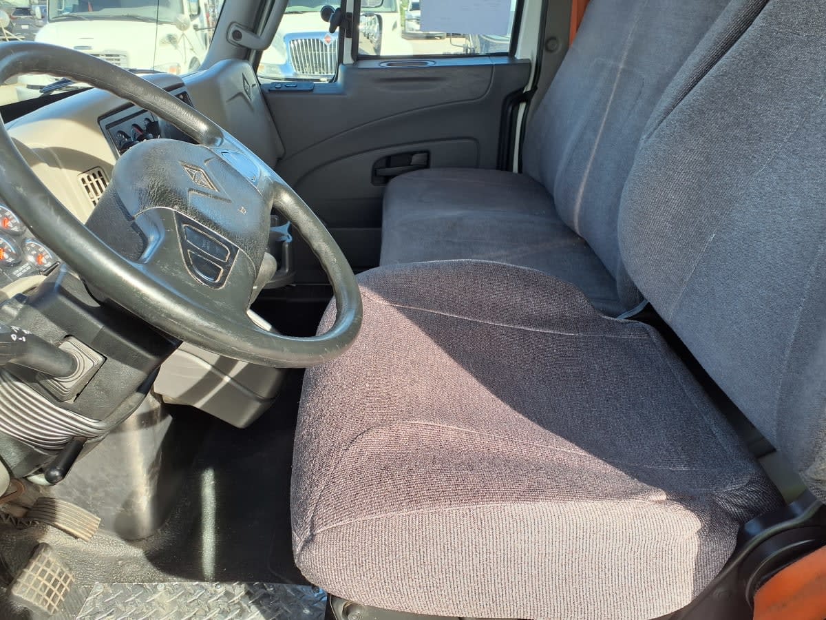 2019 Navistar International 4300 870248