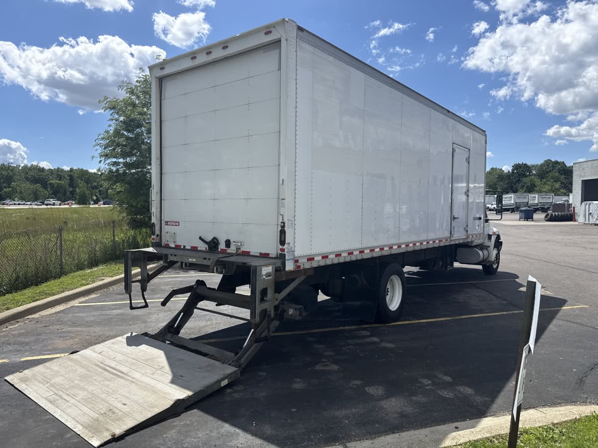 2019 Navistar International 4300 870261