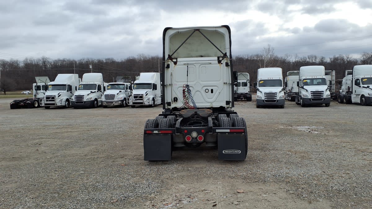 2019 Freightliner/Mercedes NEW CASCADIA PX12664 870297