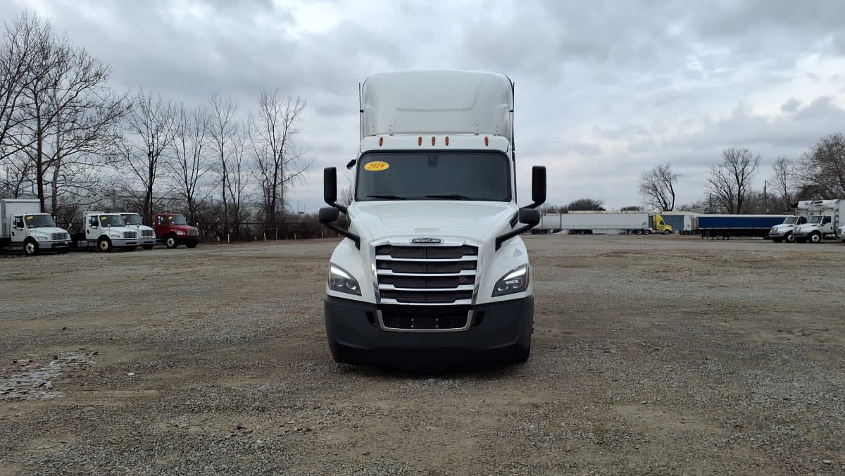 2019 Freightliner/Mercedes NEW CASCADIA PX12664 870297