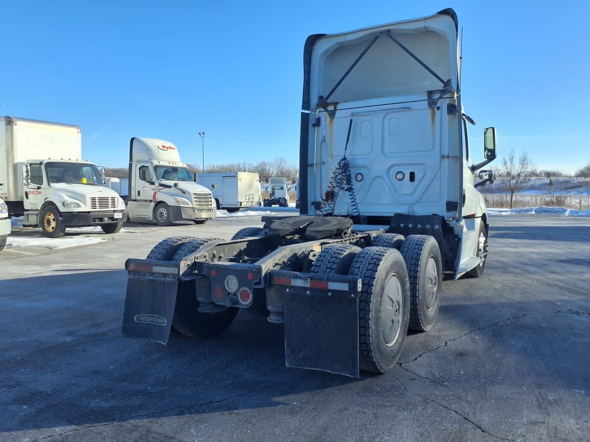2019 Freightliner - image 4