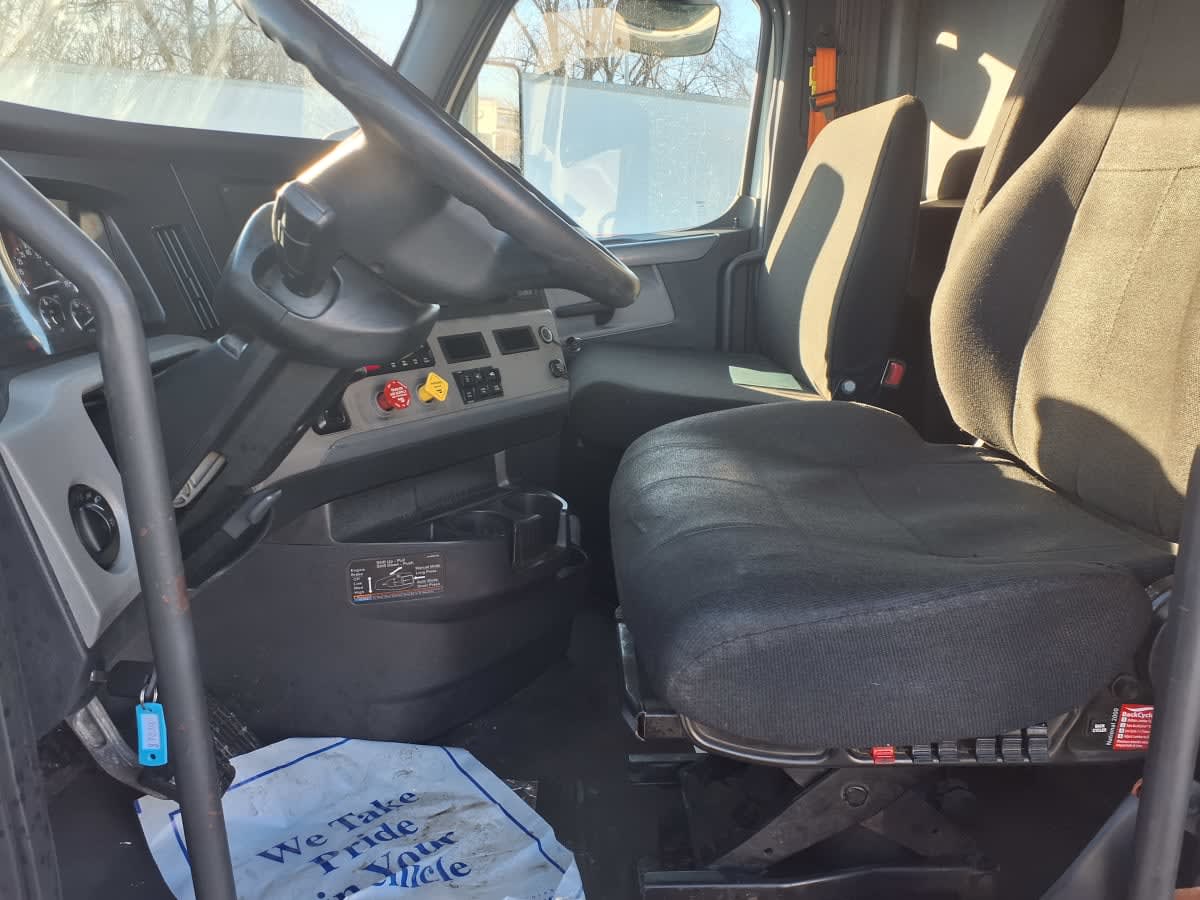 2019 Freightliner - image 7