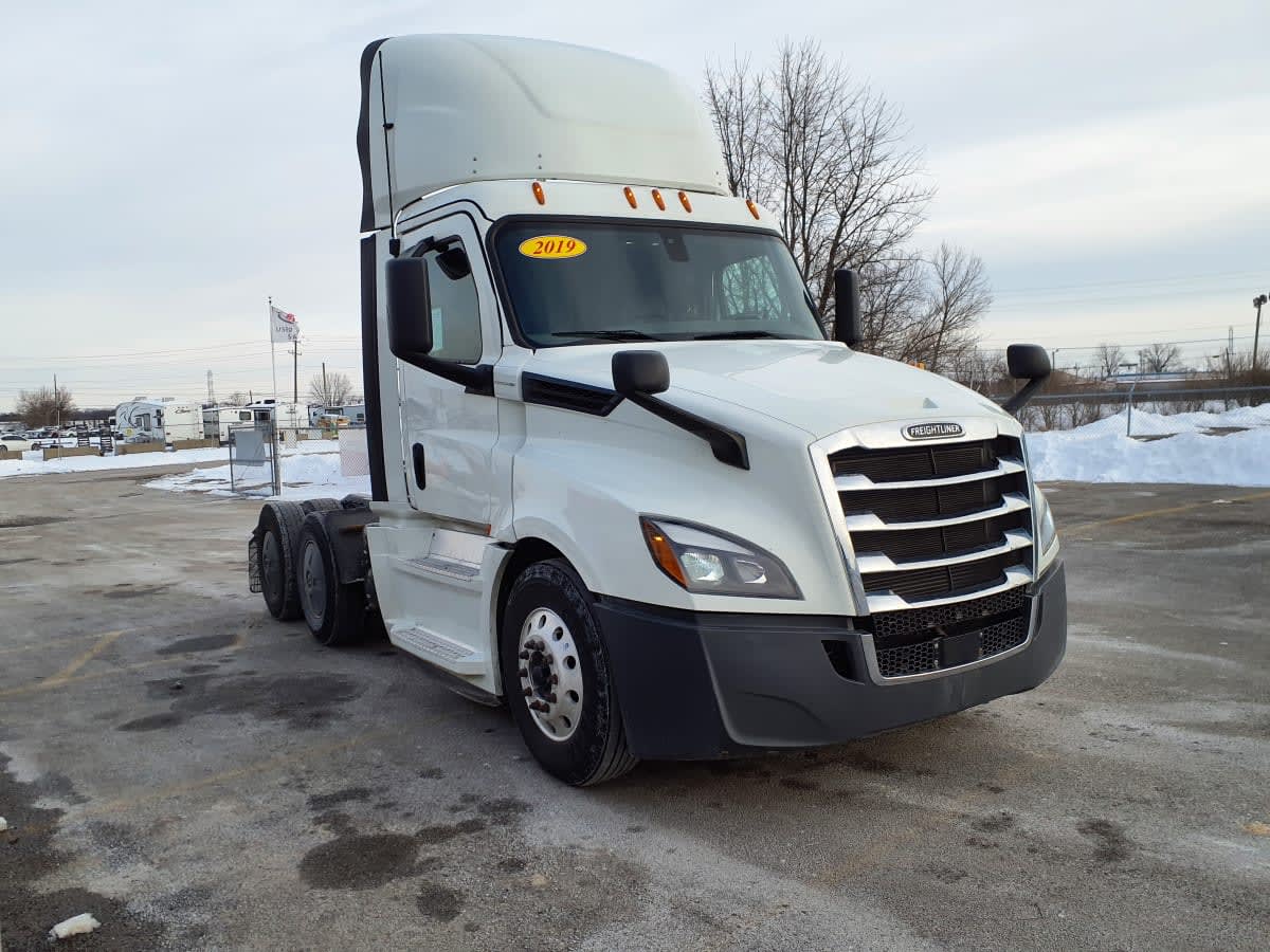 2019 Freightliner/Mercedes NEW CASCADIA PX12664 870317