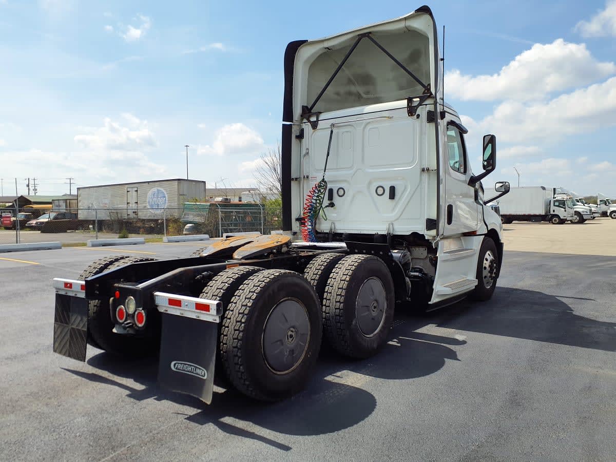 2019 Freightliner/Mercedes NEW CASCADIA PX12664 870318