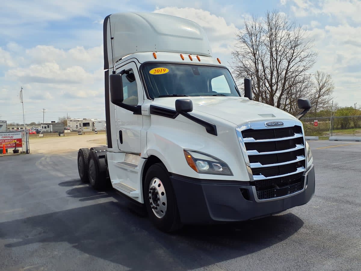 2019 Freightliner/Mercedes NEW CASCADIA PX12664 870318