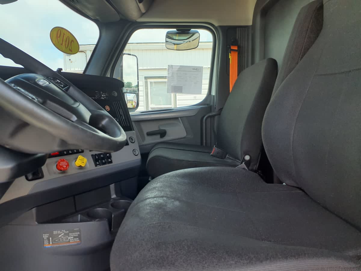 2019 Freightliner NEW CASCADIA PX12664 870329