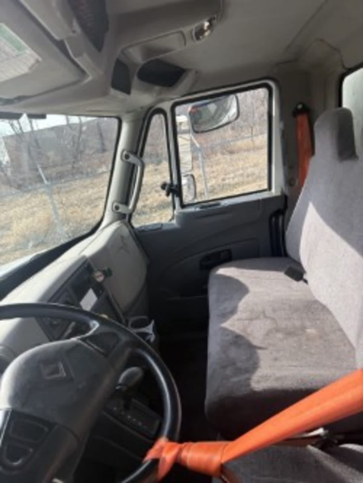 2019 Navistar International 4300 870353