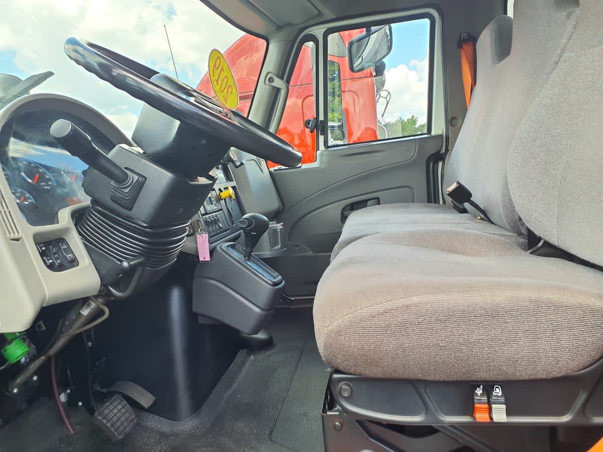 2019 Navistar International 4300 870360