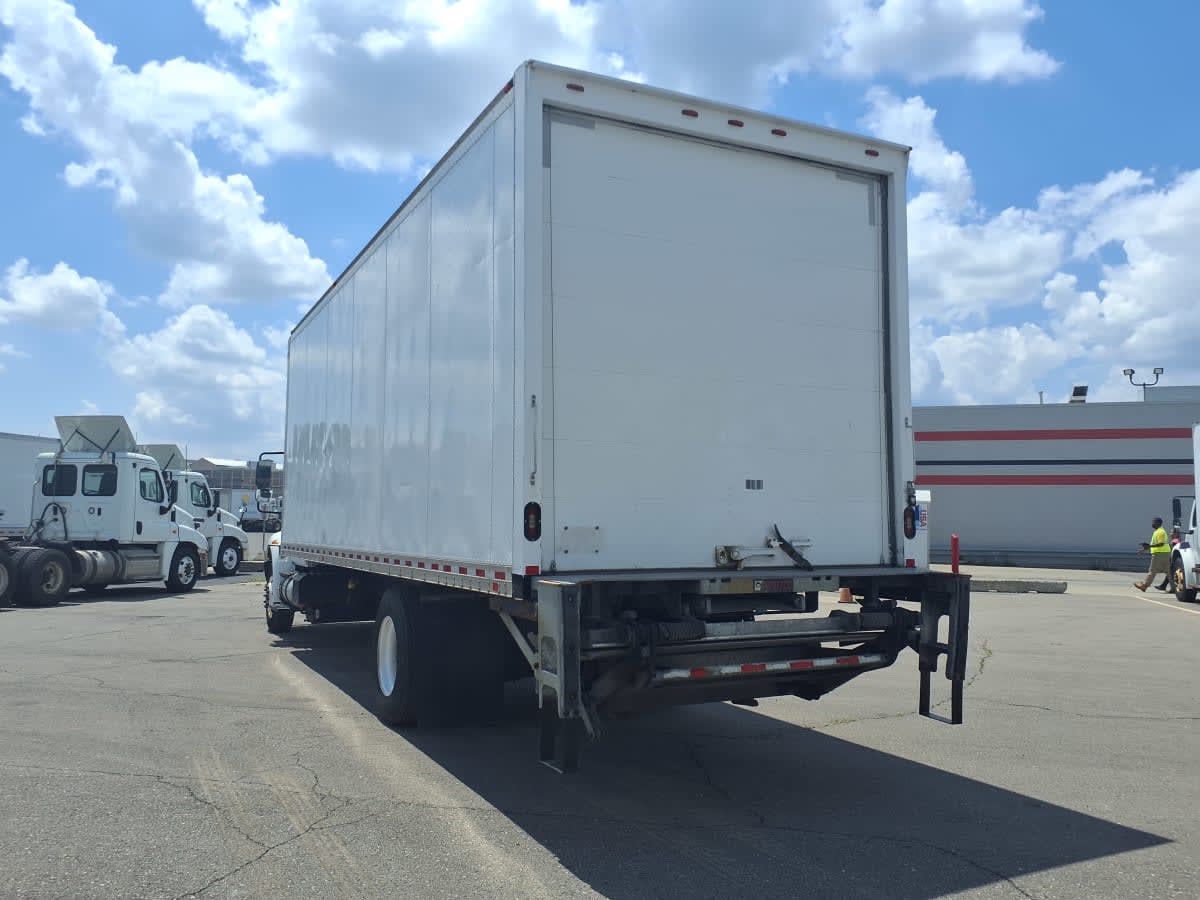 2019 International 4300 in Taylor, MI — photo 6