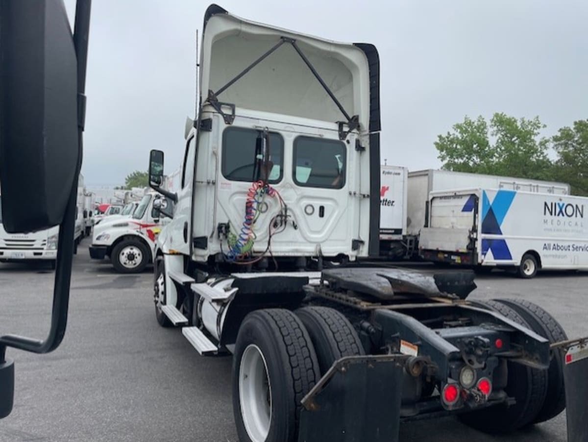2019 Freightliner - image 6