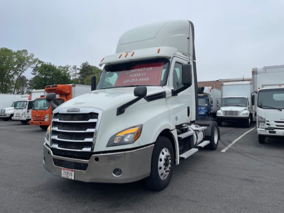 2019 Freightliner - image 1