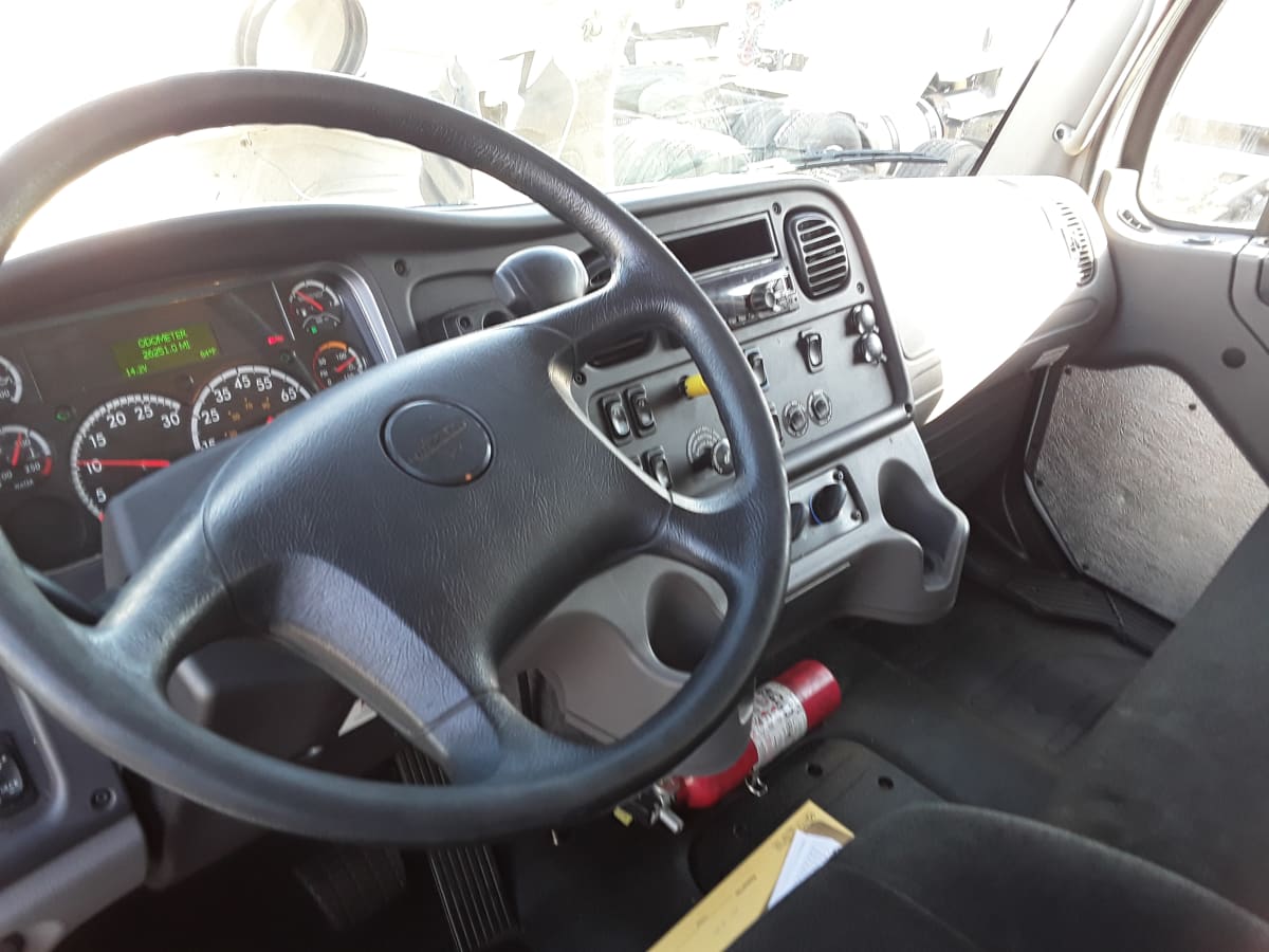 2019 Freightliner/Mercedes M2 106 870489