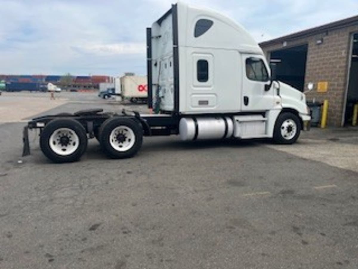 2019 Freightliner/Mercedes CASCADIA 125 870495