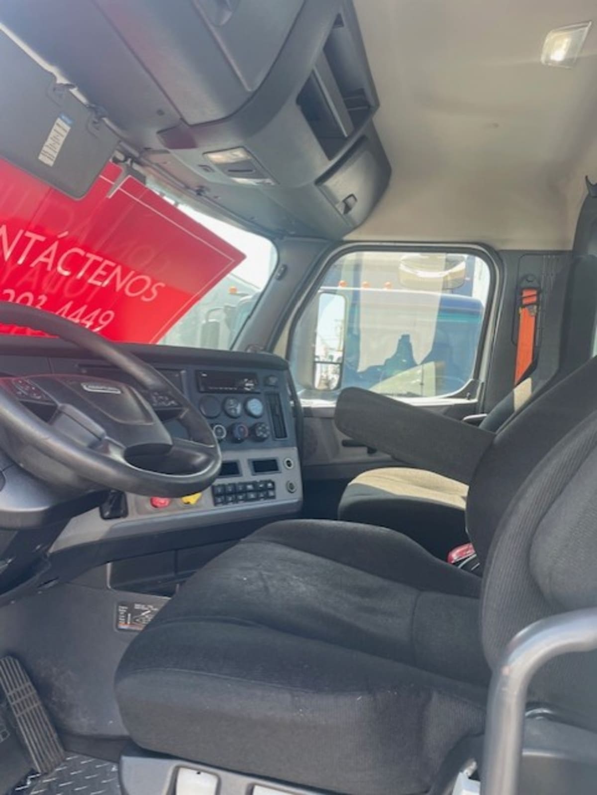 2019 Freightliner - image 7