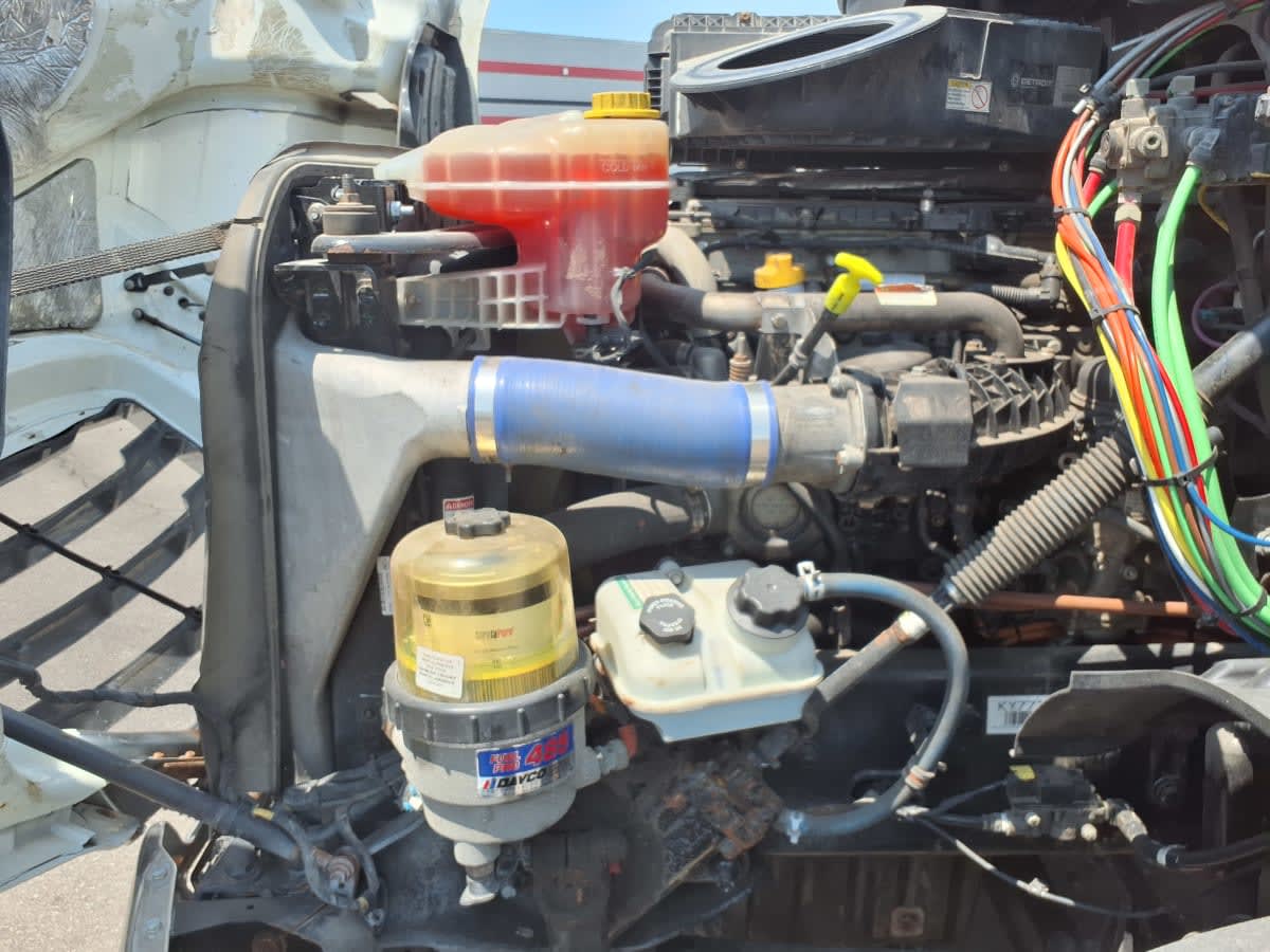 2019 Freightliner Cascadia in Taylor, MI — photo 8