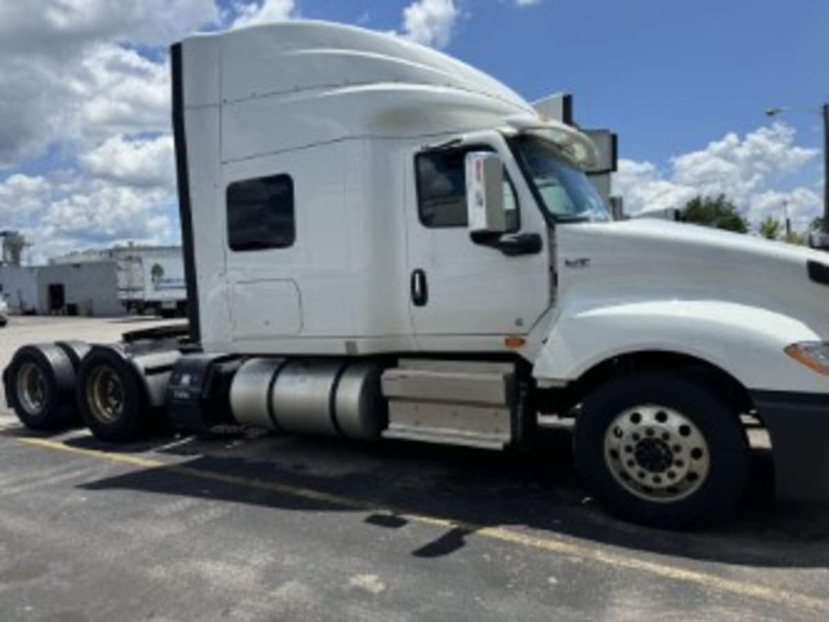 2019 Navistar International LT625 SLPR CAB 870554