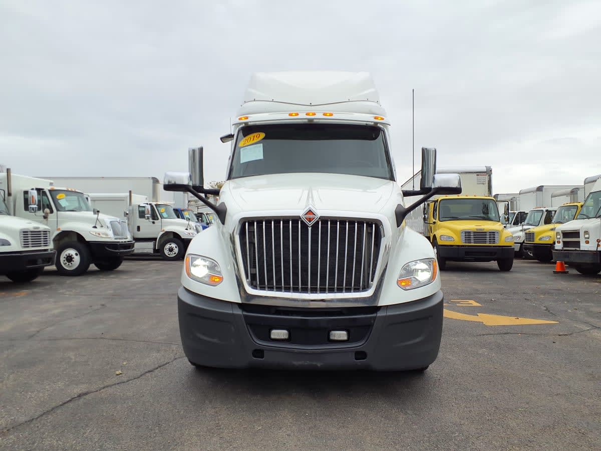 2019 Navistar International LT625 SLPR CAB 870558