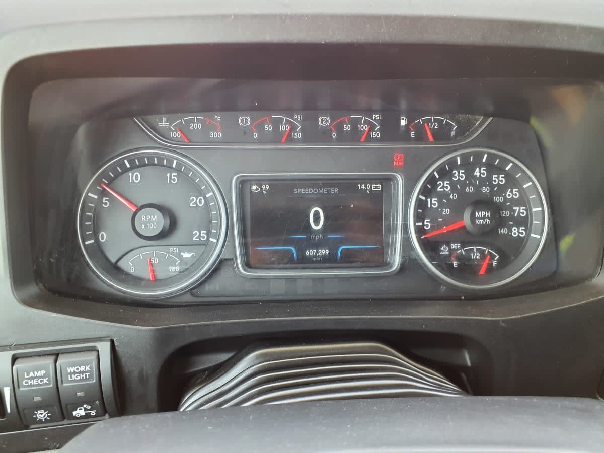 2019 Navistar International LT625 SLPR CAB 870559