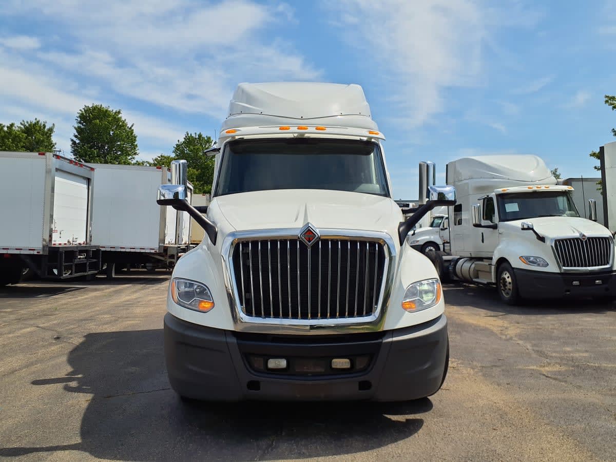 2019 Navistar International LT625 SLPR CAB 870559