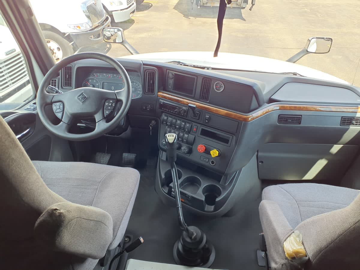 2019 Navistar International LT625 SLPR CAB 870559
