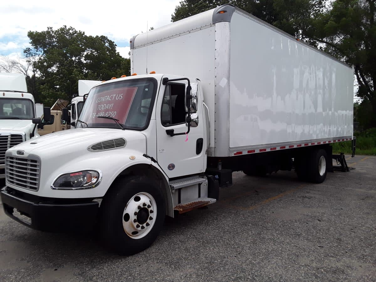 2019 Freightliner M2 106 870692