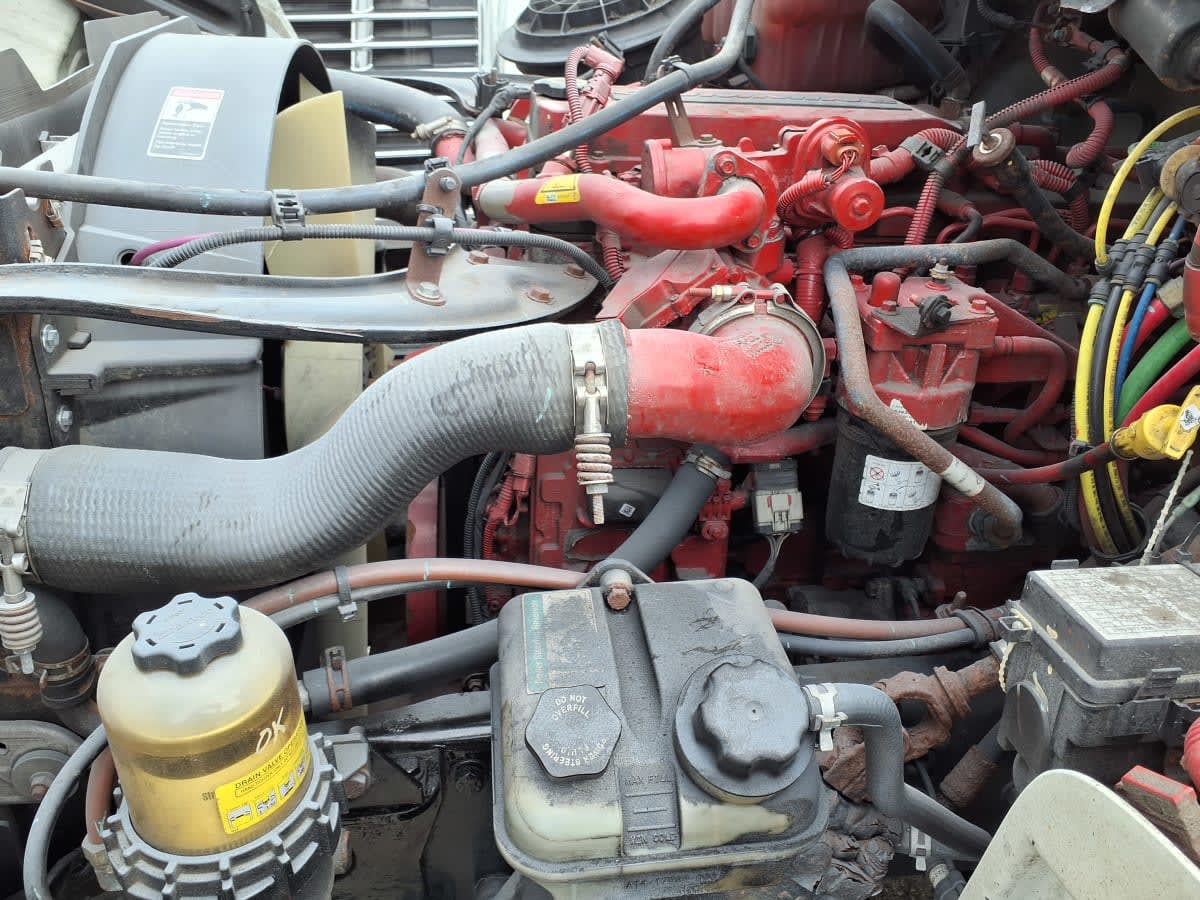 2019 Freightliner M2 106 870700
