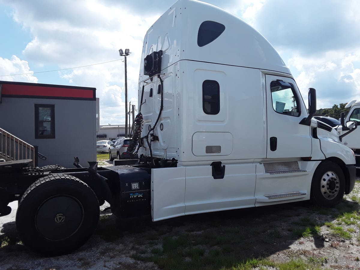 2020 Freightliner/Mercedes NEW CASCADIA PX12664 870705