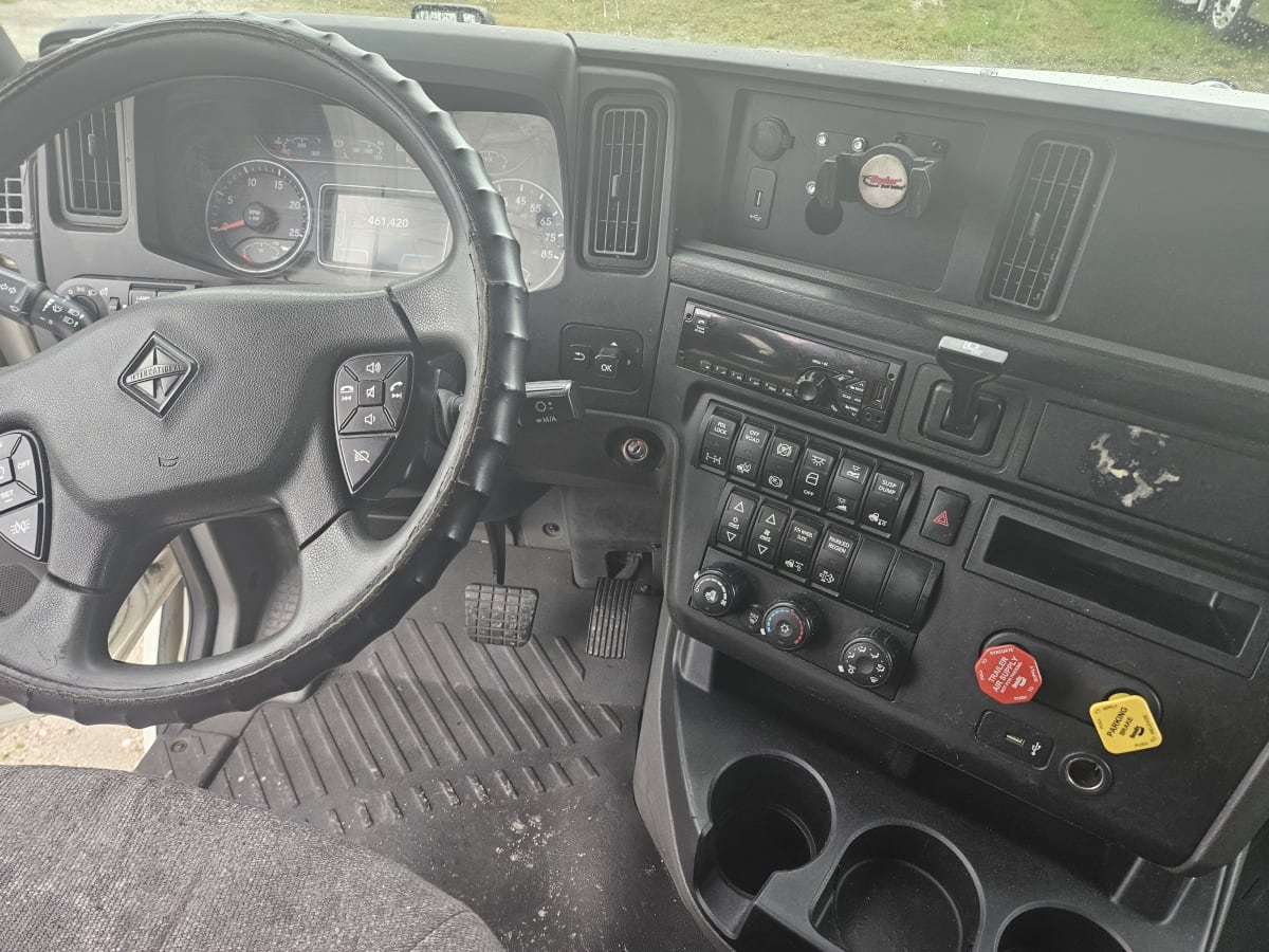 2019 Navistar International LT625 SLPR CAB 870722