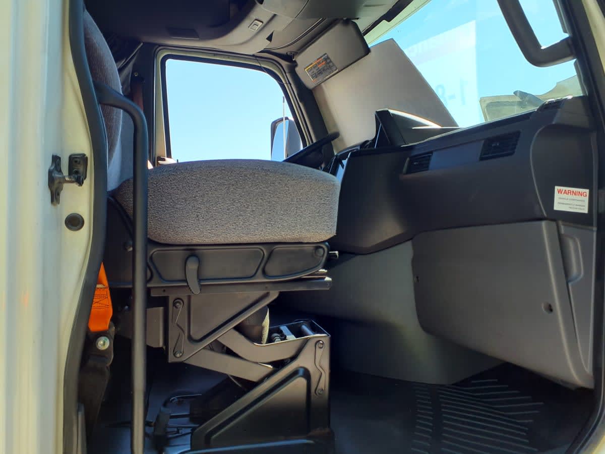 2019 Navistar International LT625 SLPR CAB 870733