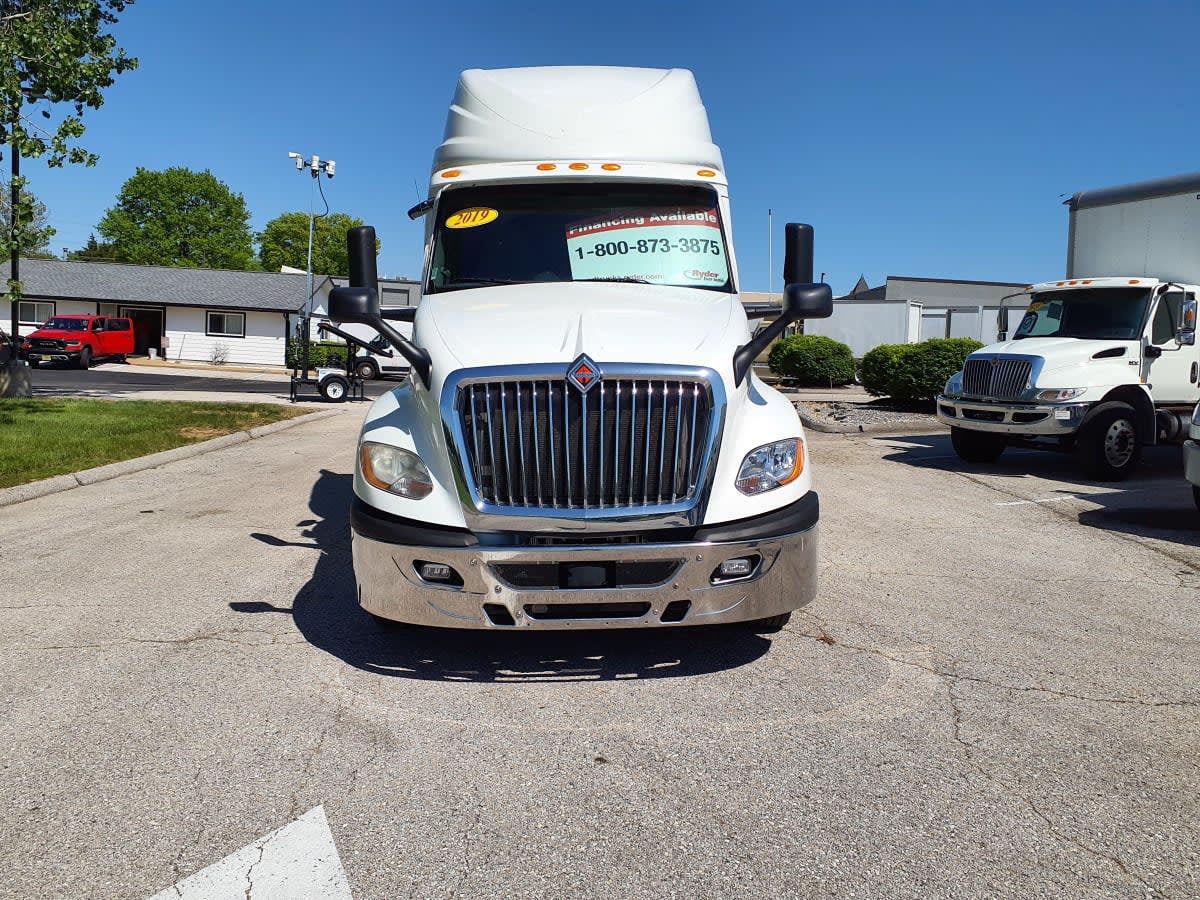 2019 Navistar International LT625 SLPR CAB 870733