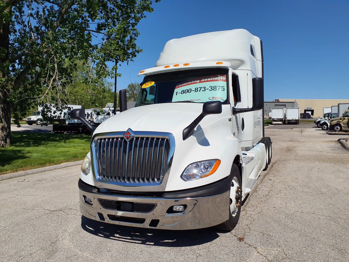 2019 Navistar International LT625 SLPR CAB 870733