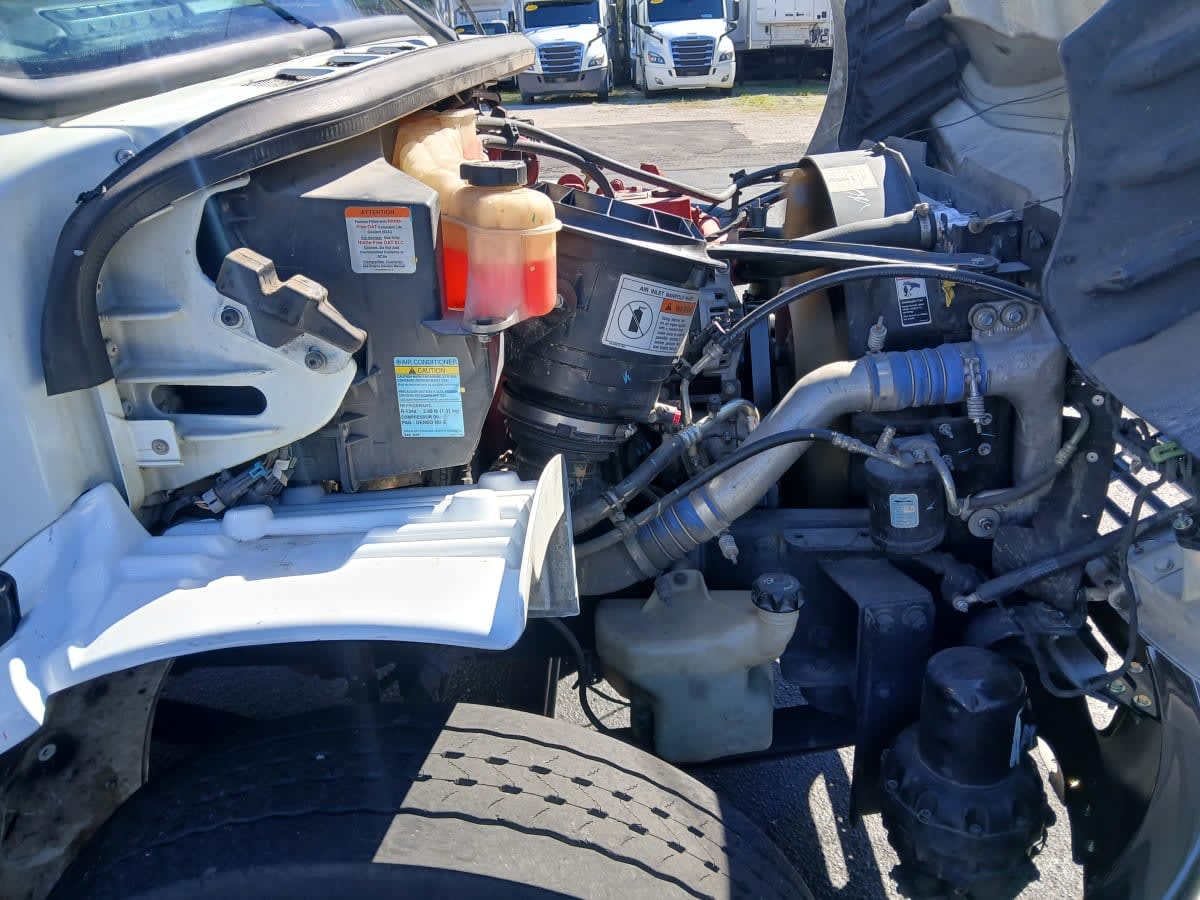 2019 Freightliner/Mercedes M2 106 870755