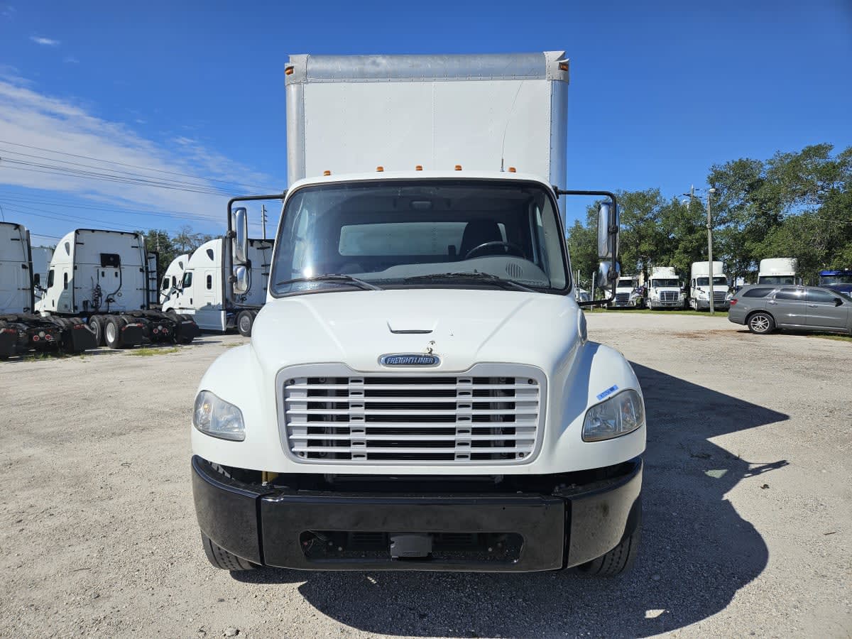 2019 Freightliner M2 106 in Orlando, FL — photo 2