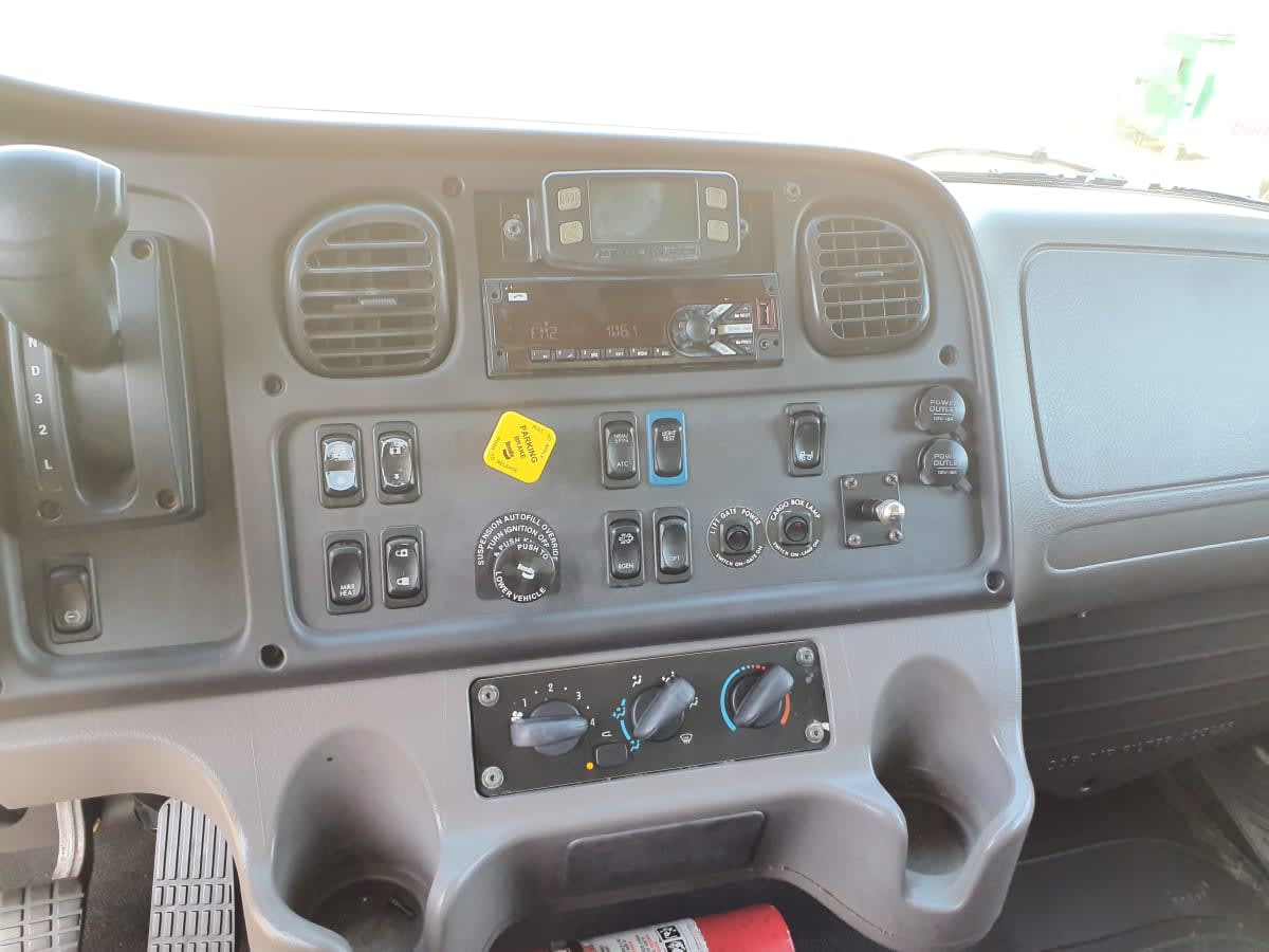 2019 Freightliner/Mercedes M2 106 870758