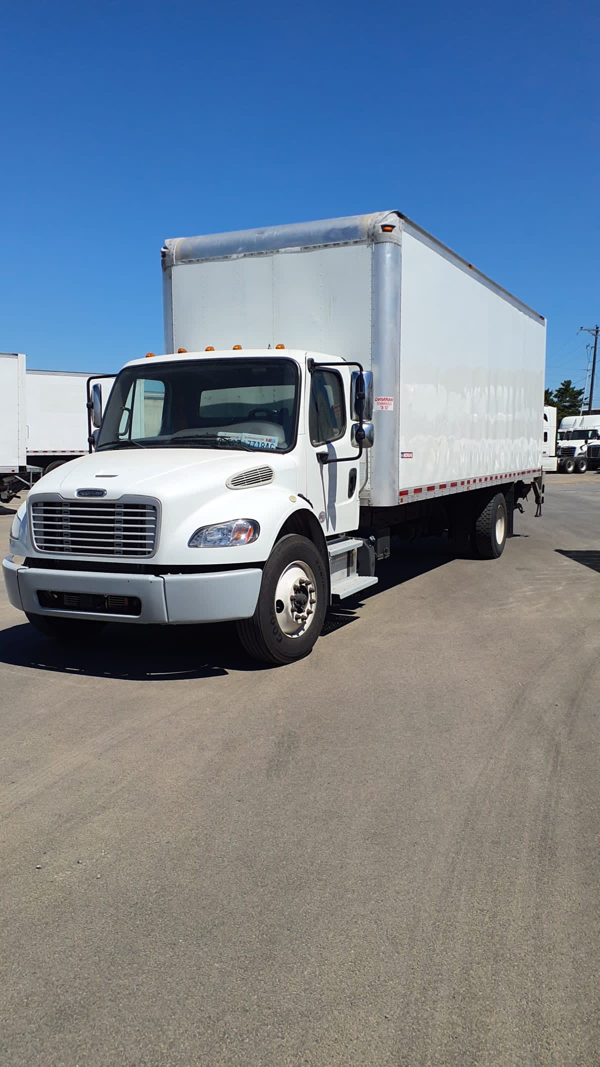 2019 Freightliner/Mercedes M2 106 870765 2019 Freightliner/Mercedes M2 106 870765